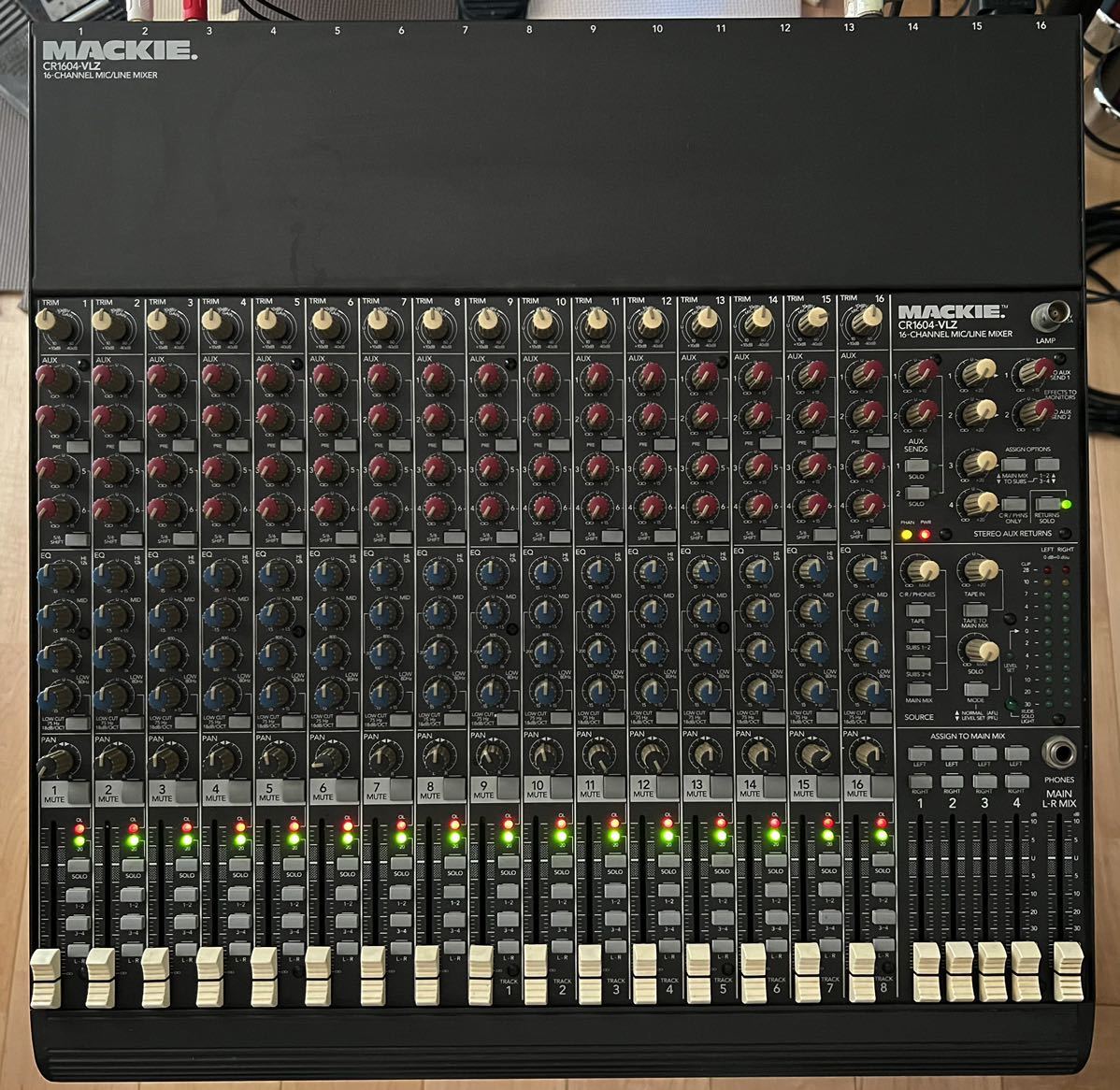 MACKIE CR1604VLZ 16ch アナログミキサー マッキー 登場! 4128円引き