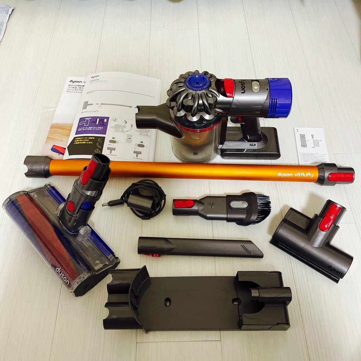 dyson コードレス掃除機 ダイソンV8 スティッククリーナー Dyson dyson コードレス掃除機 ダイソンV8 スティッククリーナー Dyson