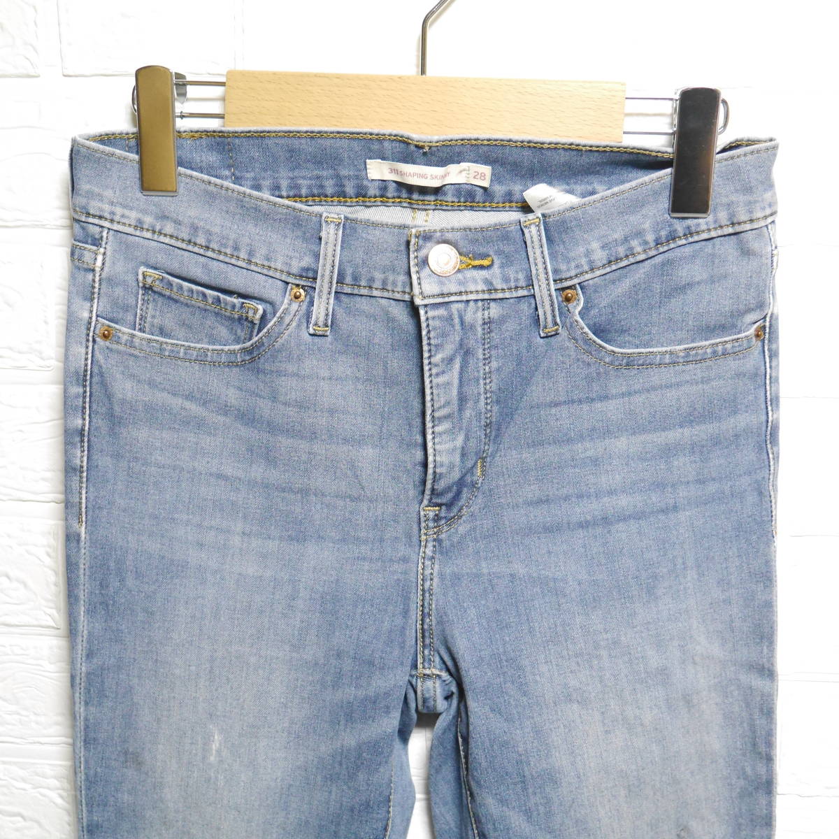 A559 ◇ Levi's | リーバイス　スキニー　青　中古　サイズ２８_画像3