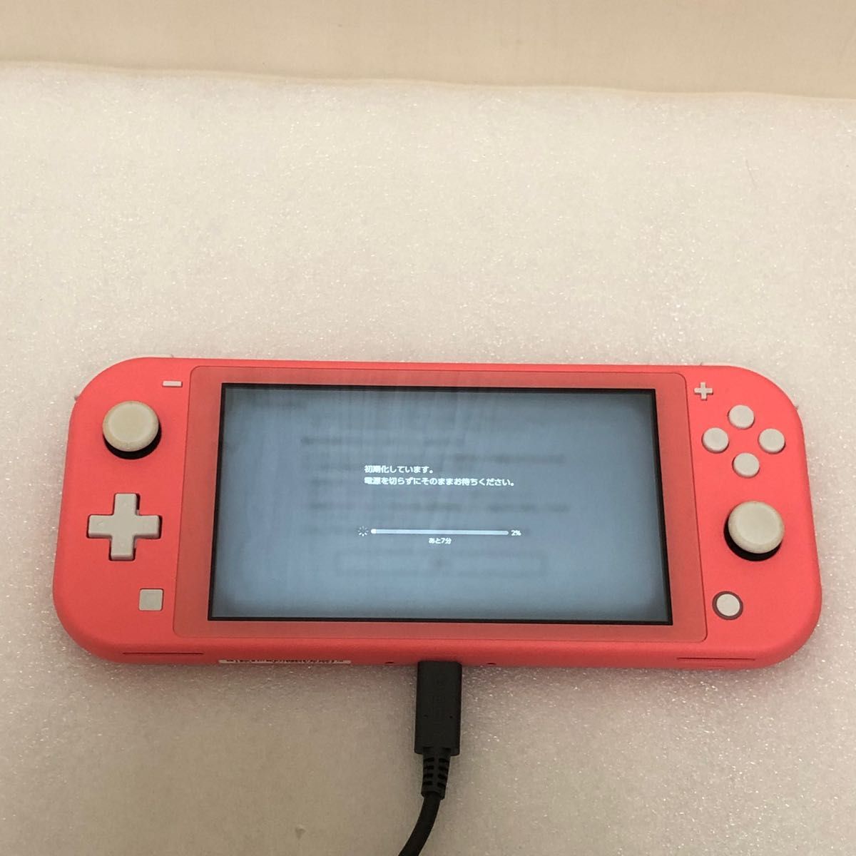 任天堂スイッチライト Switch lite 2022年製 コーラルピンク 任天堂スイッチライト Switch lite 2022年製 コーラルピンク