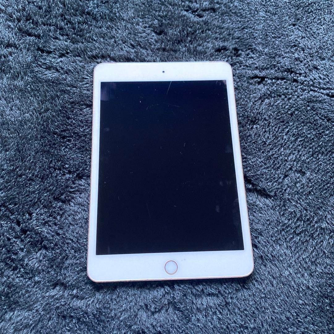 iPad mini 4 Wi-Fi + Cellular：A1550　定価約７万円