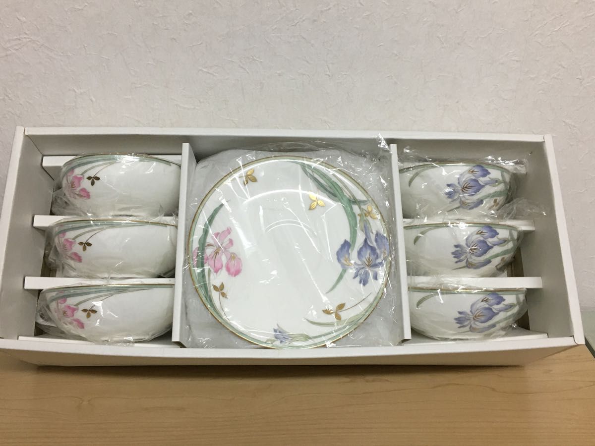 値下げしました。ティーカップ　6客　HOYA Bone China  カップ&ソーサー