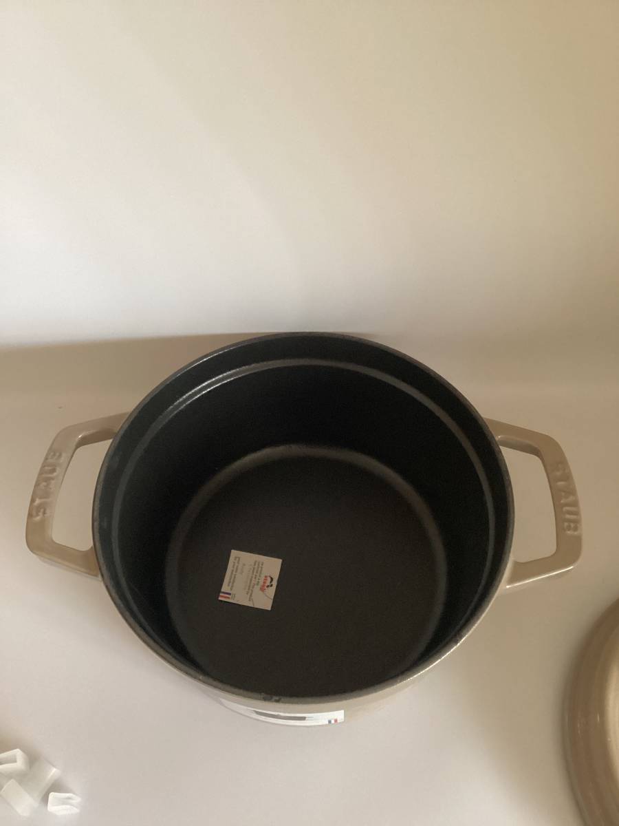 未使用】ストウブ リネン ピコココットラウンド 20㎝ 両手鍋 staub