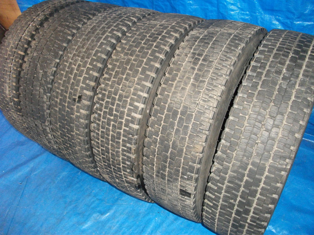 ダンロップ 225/80R17.5 123/122L DECTES SP001 スタッドレス タイヤ 6本 4t トラック_画像3