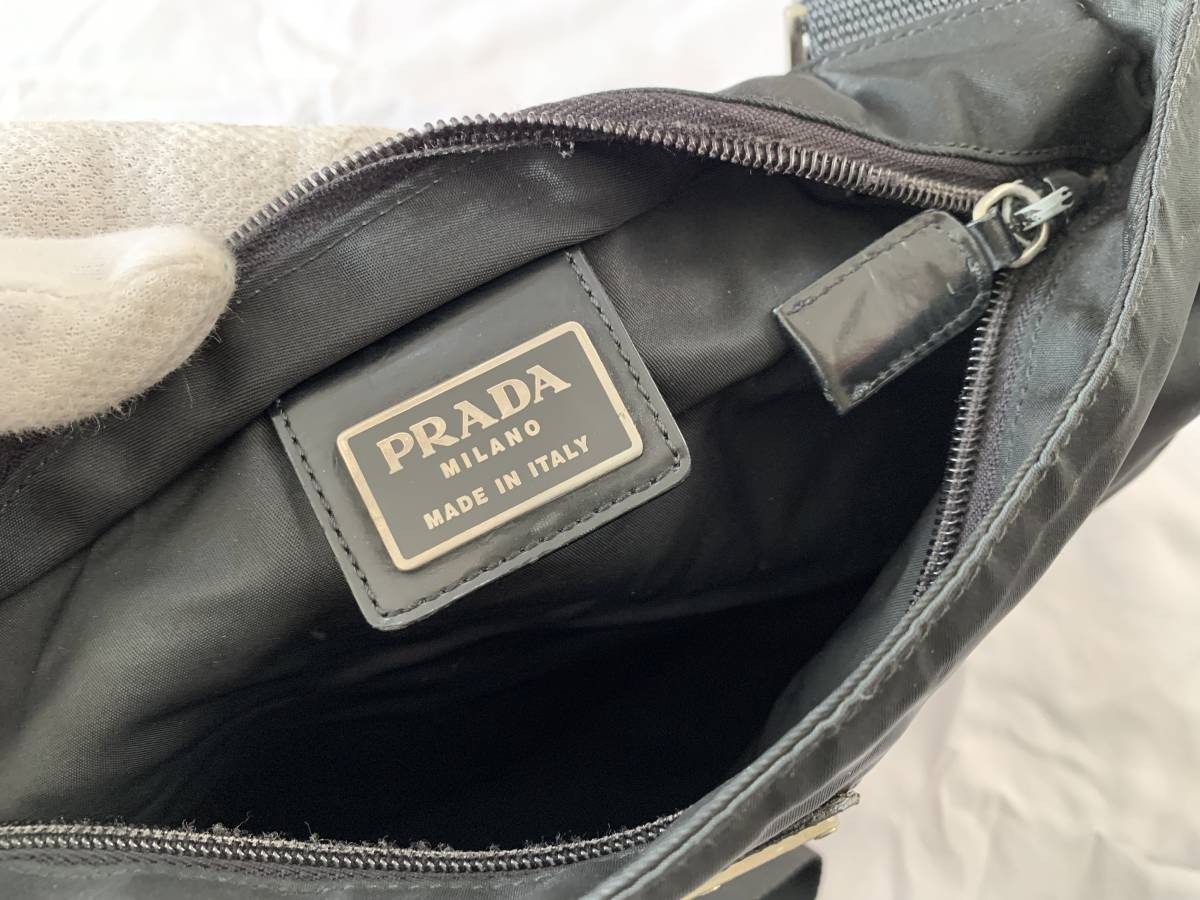 ●プラダ ナイロンショルダーバッグ 黒 マチなし●PRADA 鞄 美品_画像9