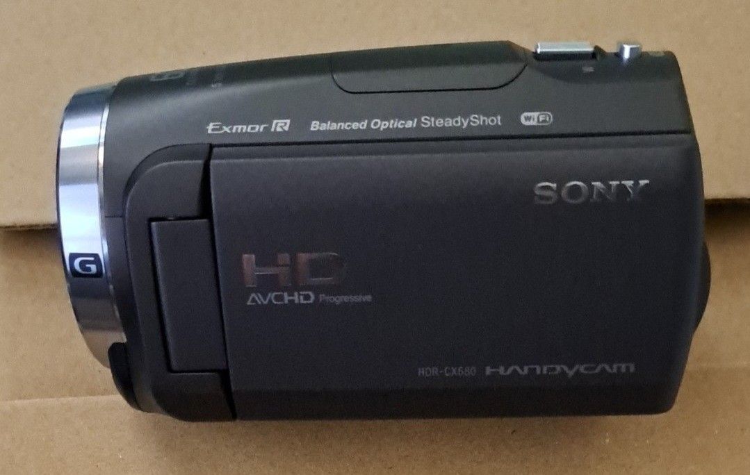 SONYハンディービデオカメラ HDR-CX470 純正充電器/バッテリー2個