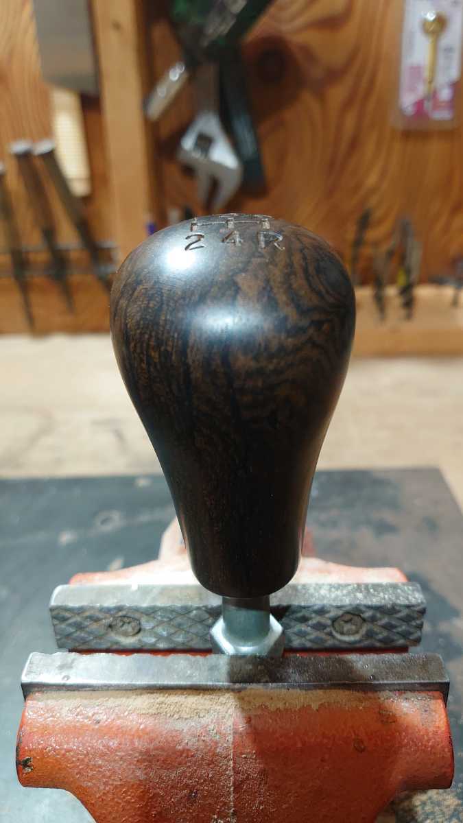ハンドメイド ウッドシフトノブ シャム柿(ジリコテ) 無垢材 5MT