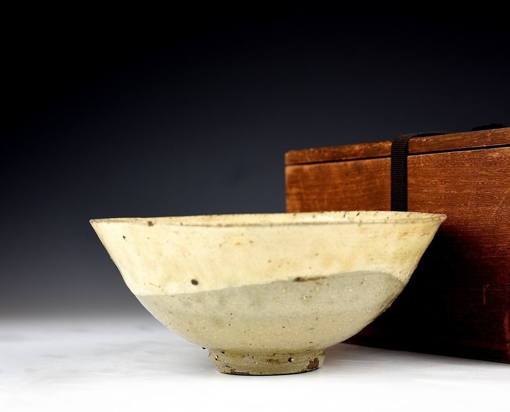 【蔵c7905】朝鮮古美術　粉引茶碗　李朝期保証　古箱
