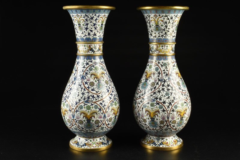 【蔵c9163a】中国美術　銅製七宝　花瓶　一対　共箱_画像2