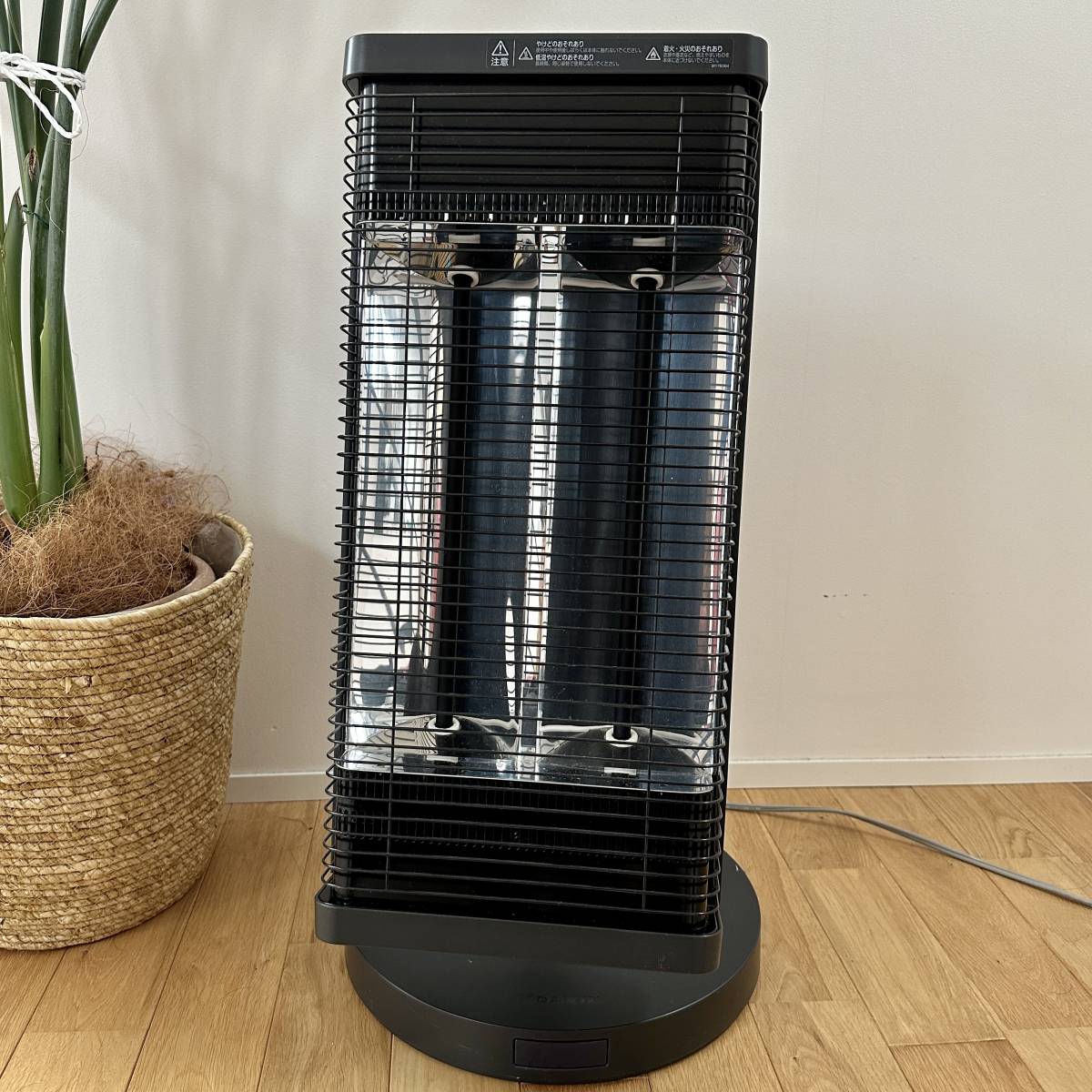 在庫処分】 DAIKIN ダイキン セラムヒート 動作確認済み ERFT11WS-H