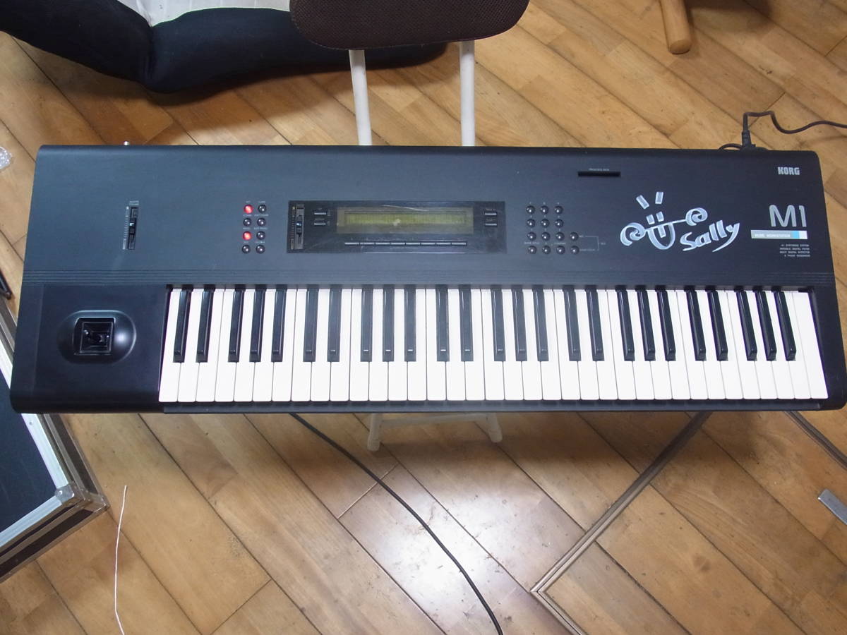 Yahoo!オークション - KORG M1 シンセサイザー 中古 ジャンク Yahoo!オークション - KORG M1 シンセサイザー 中古 ジャンク