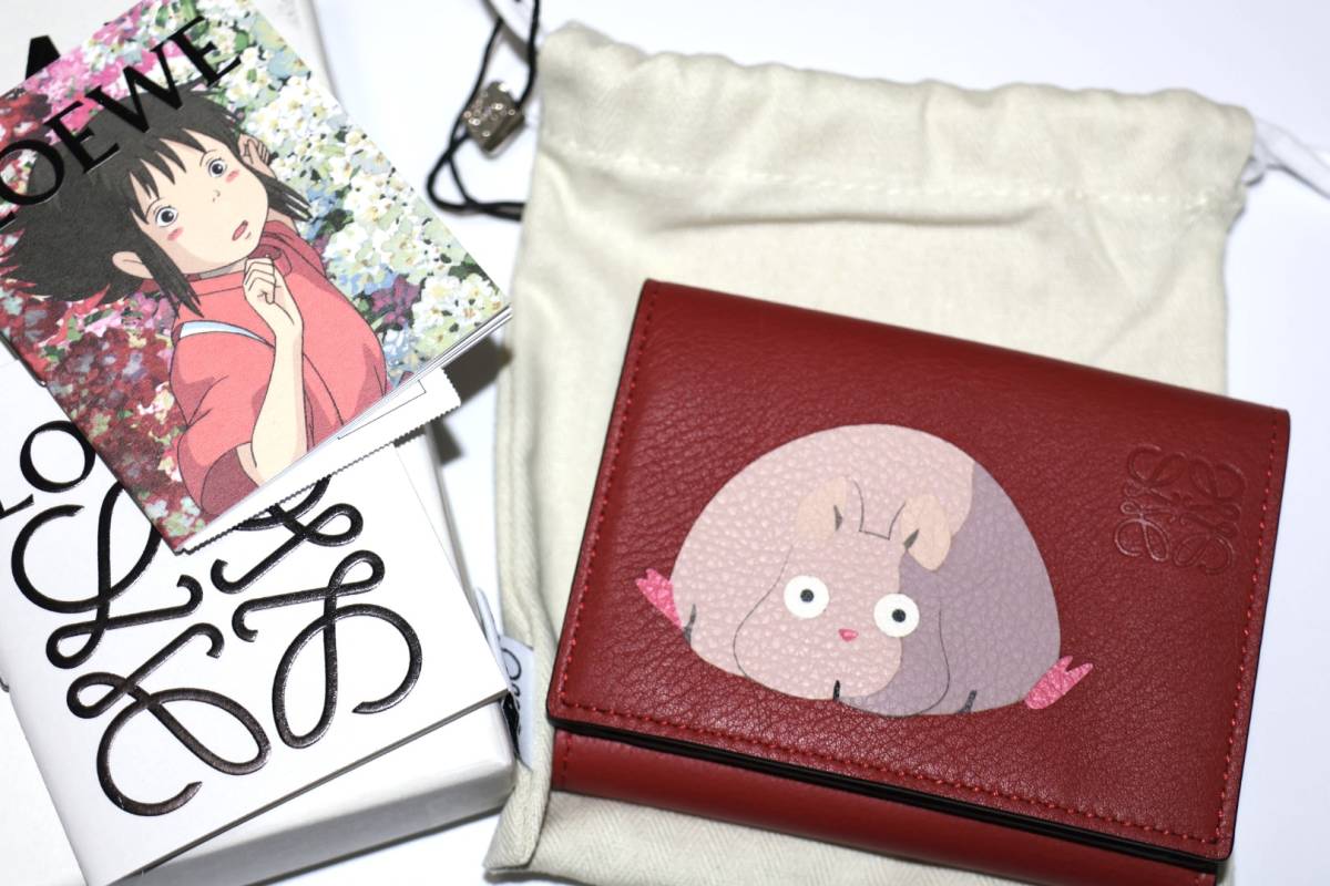 ウォレット(ペブルグレインカーフ LOEWEアナグラムトライフォールドウォレット サンドベージュ