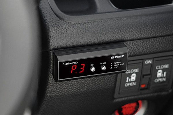 PIVOT ピボット スロットルコントローラー 3-drive・PRO 本体＋ハーネスセット BMW 5シリーズ (E61) 530iツーリング NL30 H17.6～ N52B30A_画像5