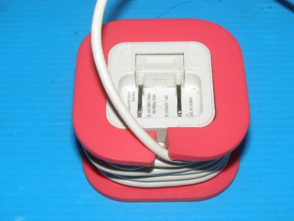 [ operation goods / red color ]*NTT docomo portable AC adapter 01 kuruko ( micro USB connection / postage :220 jpy ~)