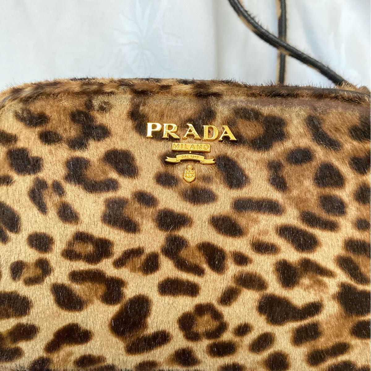 PRADA】レオパード ショルダーバッグ【梨花 ミニバッグ ヒョウ柄 PRADA】レオパード ショルダーバッグ【梨花 ミニバッグ ヒョウ柄