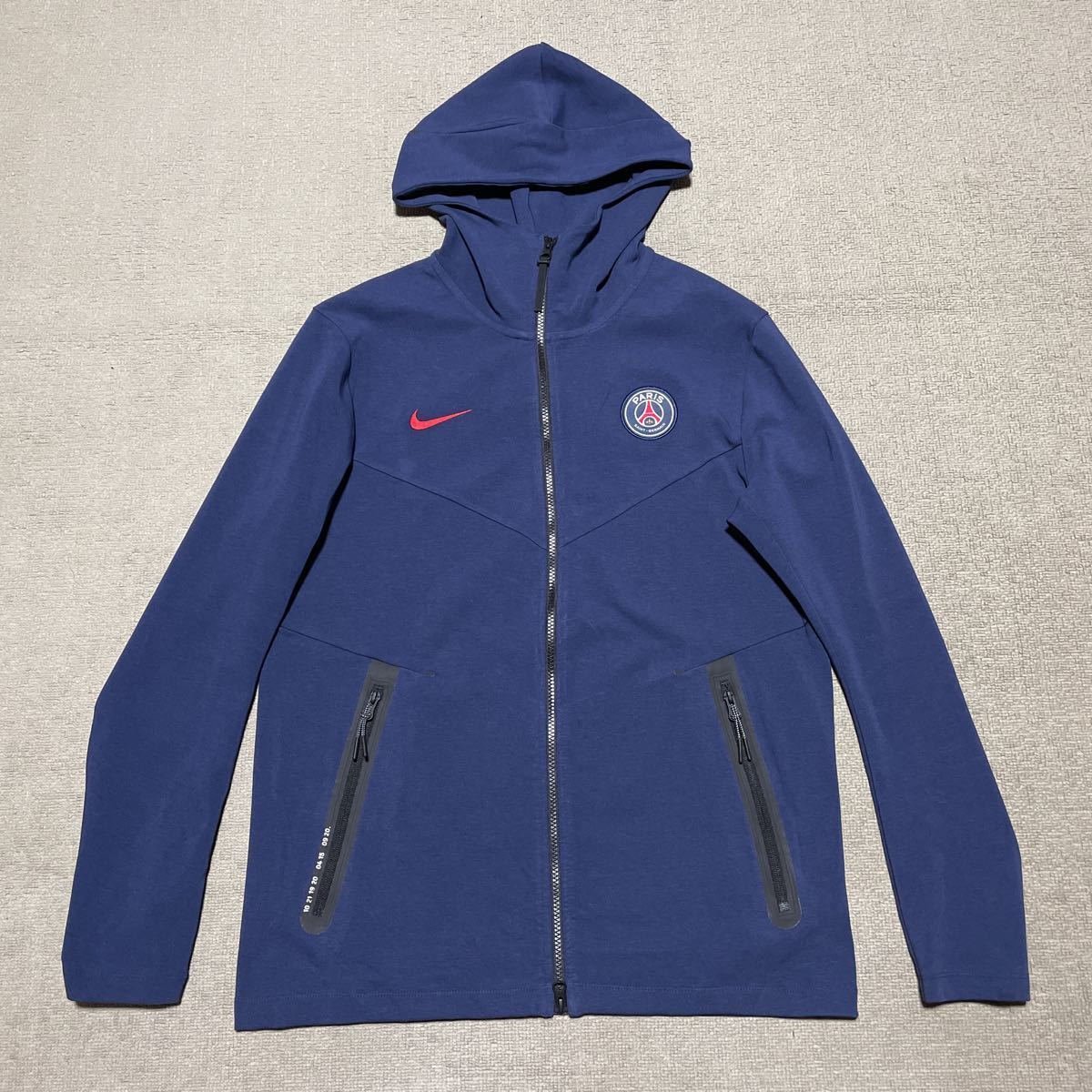 業界No.1 パリサンジェルマン PSG NIKE ナイキ テックフリース