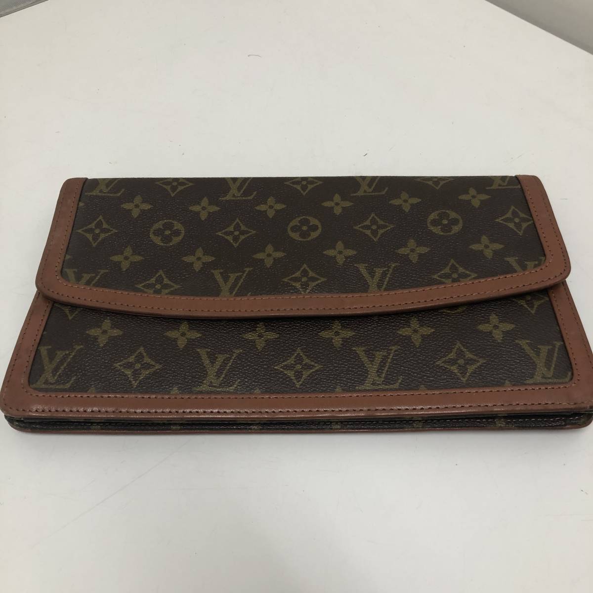 大流行中！ ルイヴィトン Vuitton Louis モノグラム クラッチ セカンド