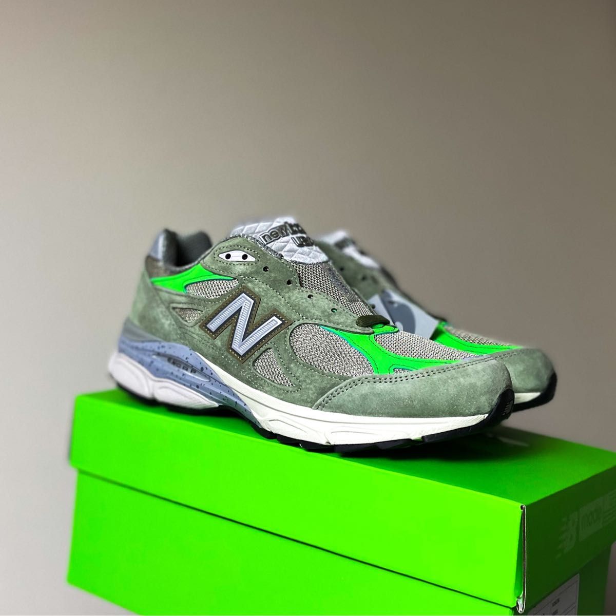 Patta x New Balance 990v3 (Olive) 27.0 | www.jarussi.com.br