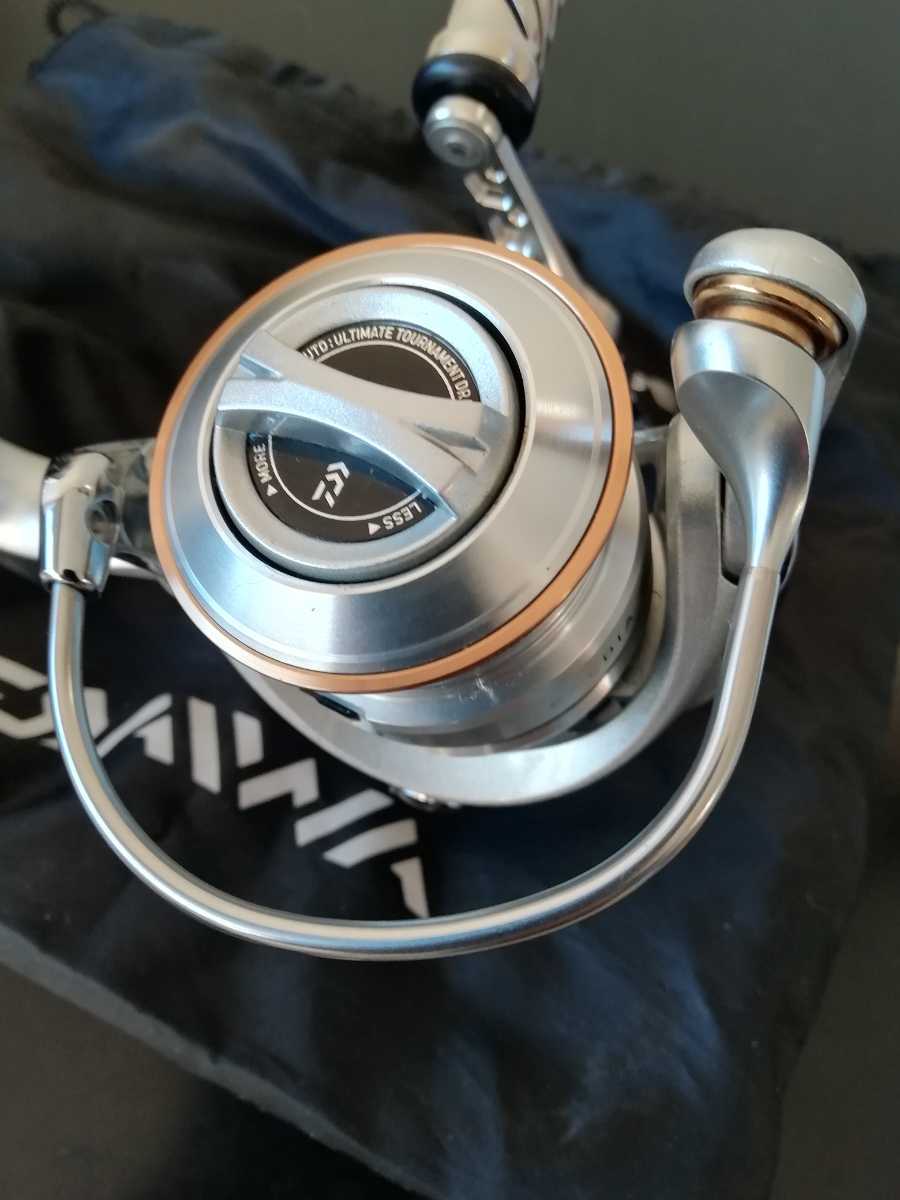 LIVREカスタム 極美品 DAIWA 11カルディア2004 ダイワ カスタムハンドル リブレ_画像5