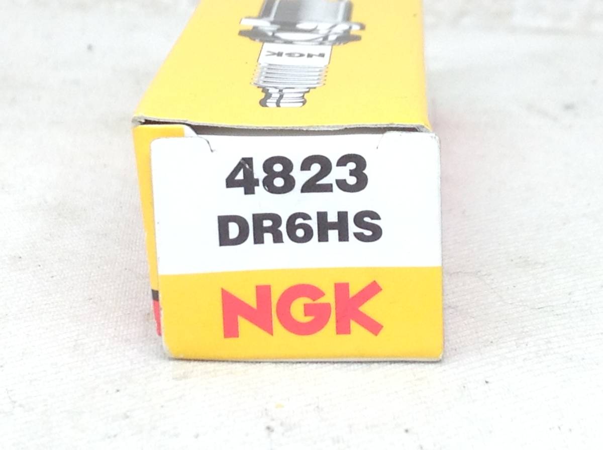 C-71　NGK　4823　DR6HS　スパークプラグ　未使用　即決品　　　　　_画像2