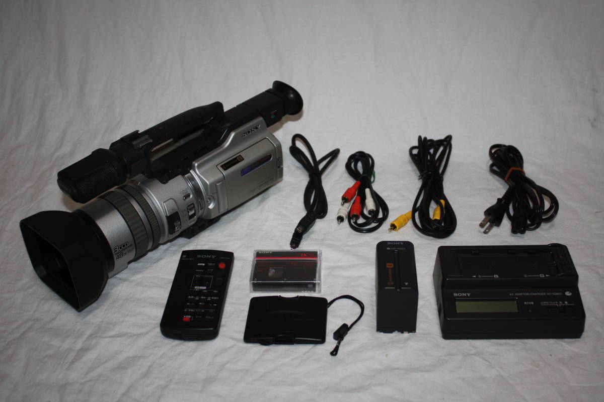 SONY DCR-VX2000デジタルビデオカメラバッテリー、チャージャー等付属品多数付き（検：HXR-、PMW-、FDR-、DSR-）