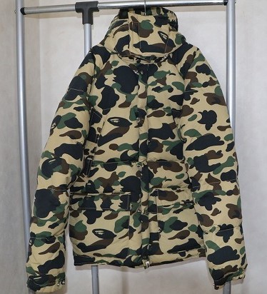 送料込み　A BATHING APE　ダウンジャケット　イエローカモ　XXLサイズ　1STカモ　迷彩　エイプ_画像1