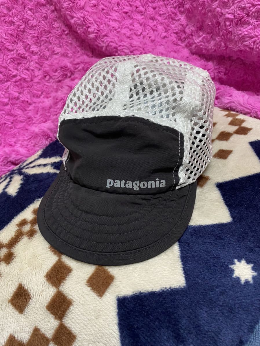 送料格安スピード発送！美品★Patagoniaパタゴニアダックビルキャップ黒★Fサイズジョギング登山トレランマラソンキャンプトレッキング_画像1