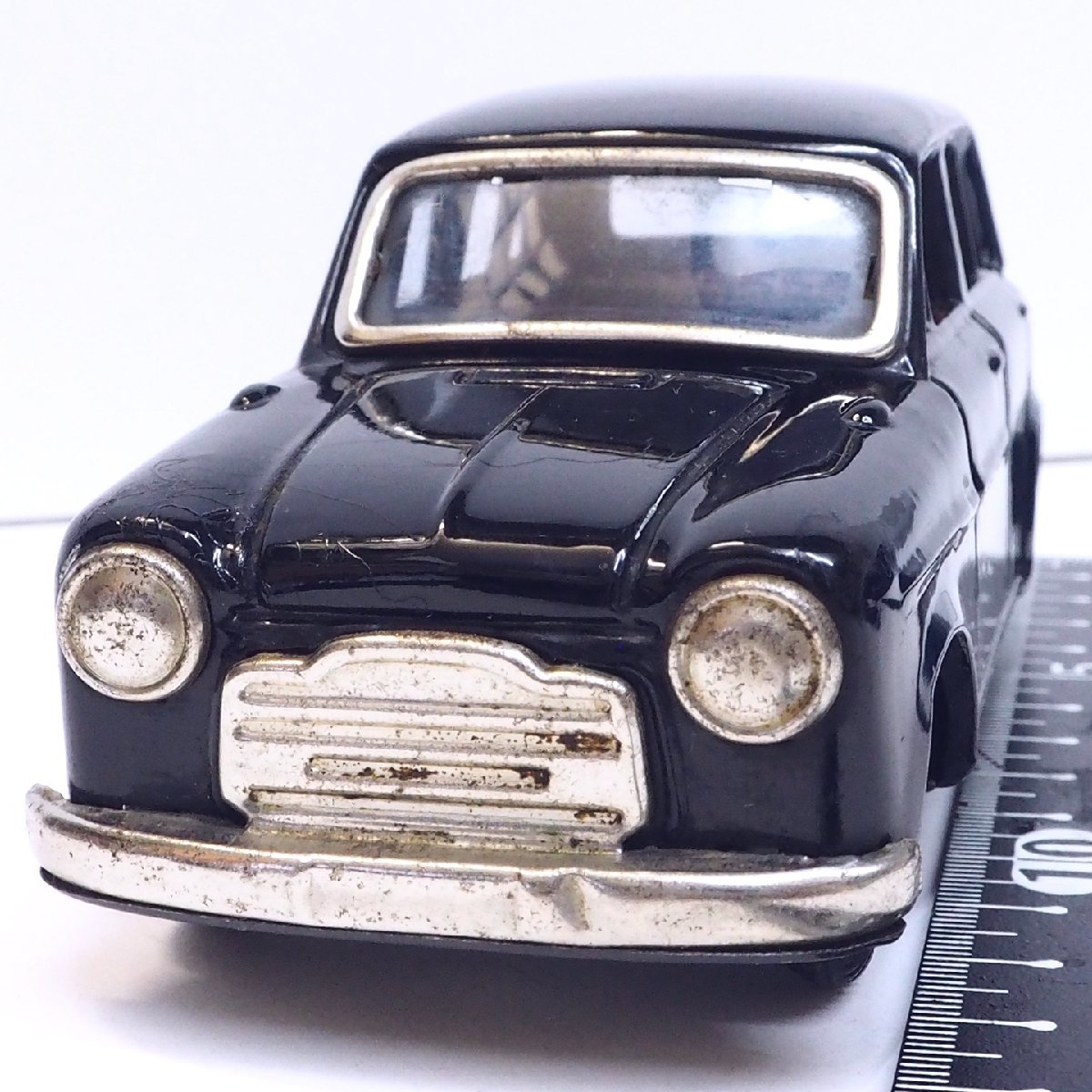 萬代屋【DATSUN sedan 1000ダットサン セダン 黒ブラック】ブリキtin toy car自動車ミニカー 日産■BC BANDAI赤箱バンダイ【本体のみ】0066_画像２