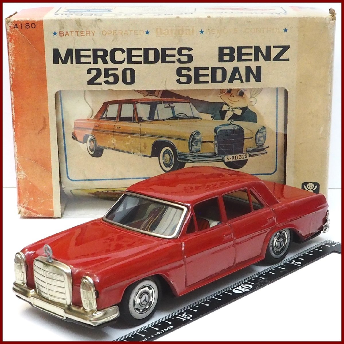 旧バンダイ【Mercedes Benz 250メルセデス ベンツ 赤 リモコン欠】ブリキ ミニチュア自動車 tin toy car 萬代屋BC BANDAI赤箱【箱付】0093_画像１