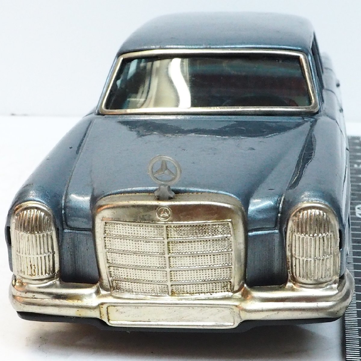 旧バンダイ【Mercedes Benz 250メルセデス ベンツ セダン青ブルー】ブリキ tin toy car自動車ミニカー萬代屋BC BANDAI赤箱【本体のみ】0097_画像２