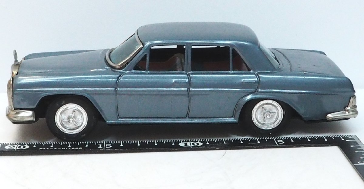 旧バンダイ【Mercedes Benz 250メルセデス ベンツ セダン青ブルー】ブリキ tin toy car自動車ミニカー萬代屋BC BANDAI赤箱【本体のみ】0097_画像３