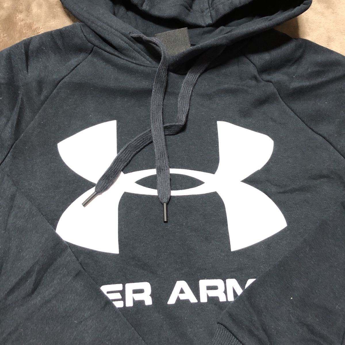  Under Armor Parker M размер UNDER ARMOUR HOODIE обратная сторона ворсистый 