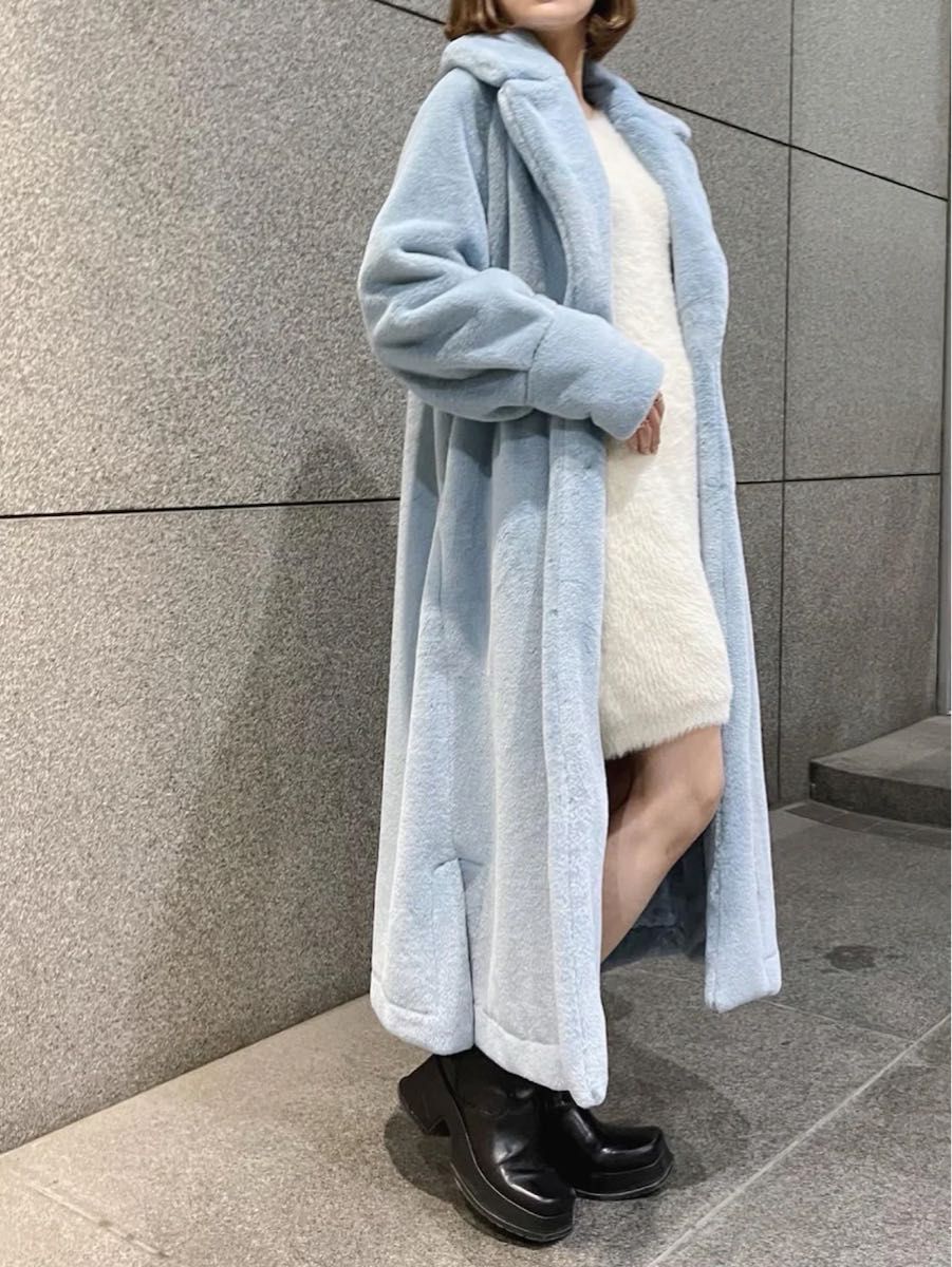 人気定番 qumerry. キュメリ エコファーオーバーコート サックスブルー