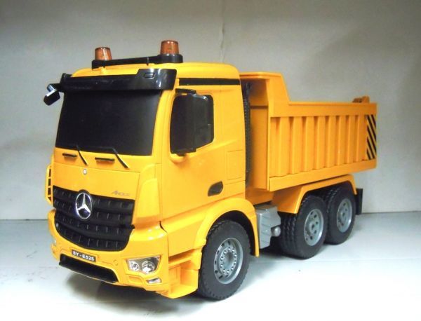  dump car radio-controller Benz AROCS 1/20 scale frequency 2.4GHz Propo . several pcs same time mileage . possibility bucket top and bottom . Propo . operation 