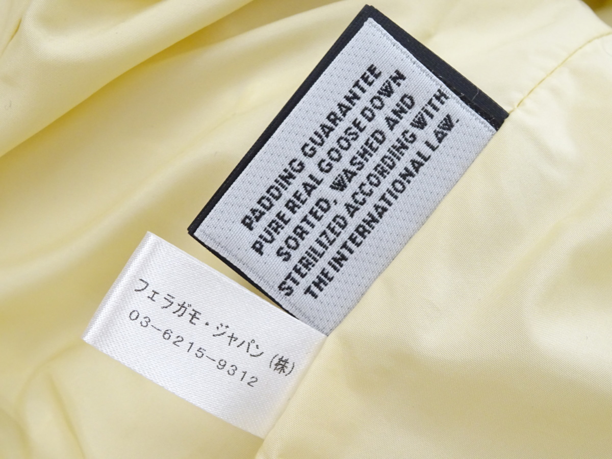 [ unused ] Ferragamo Ferragamo down jacket 46 lady's domestic regular beige / eggshell white raw . Italy made belt attaching gun chi-ni