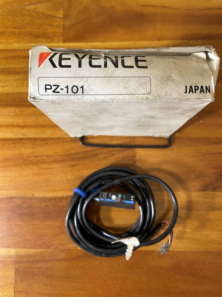 キーエンス アンプ内蔵型 光電管センサー PZ-101(反射型 キーエンス アンプ内蔵型 光電管センサー PZ-101(反射型