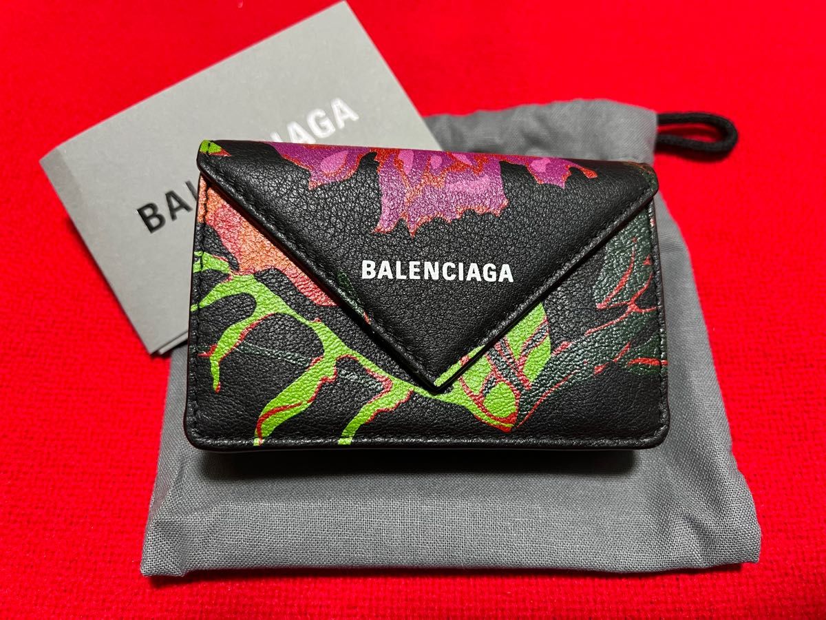 新品正規　BALENCIAGA バレンシアガ　財布　ミニウォレット　黒　ブラック　花柄