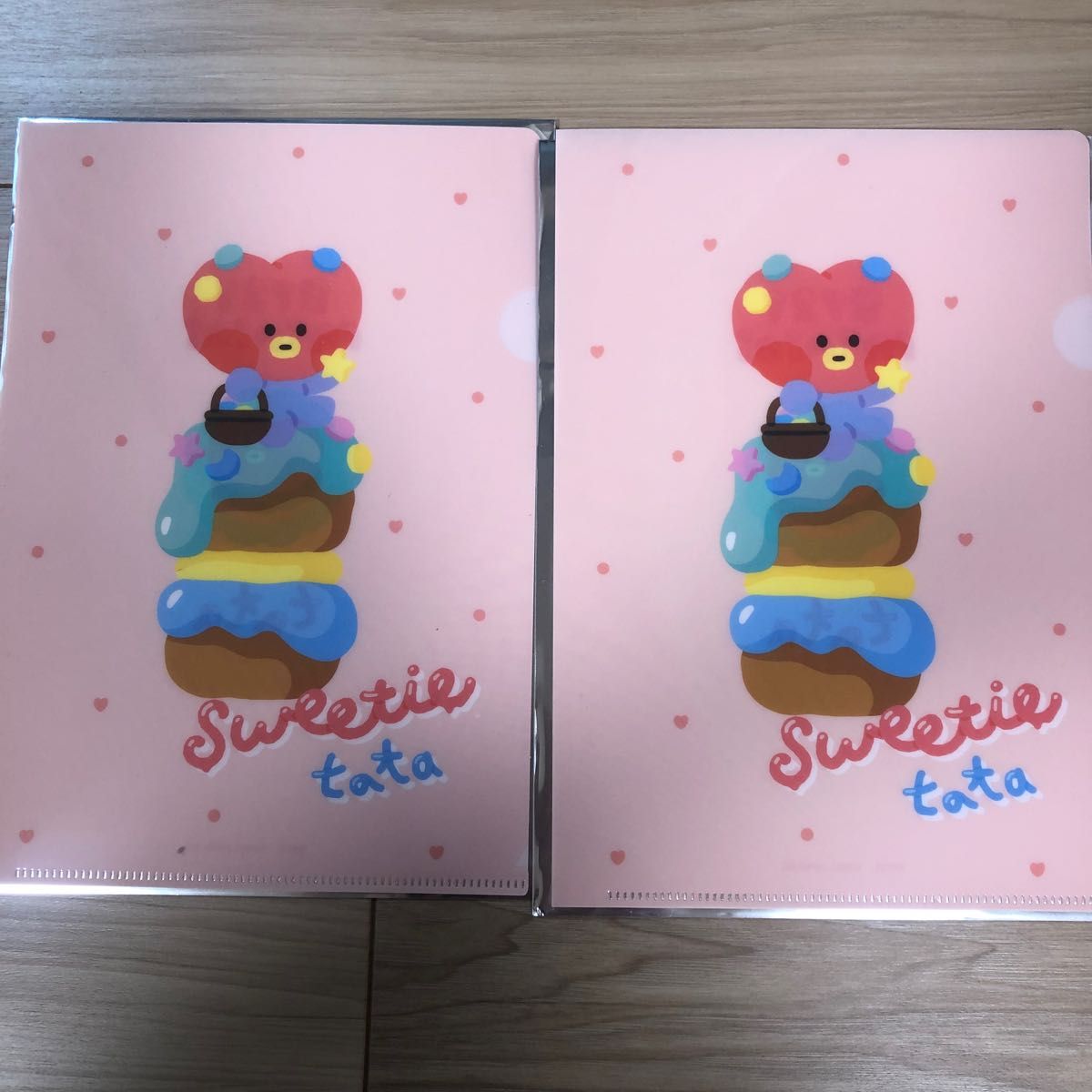 新品未使用！BT21＊ハピネス缶バッジ A5クリアファイル TATA 2枚セット