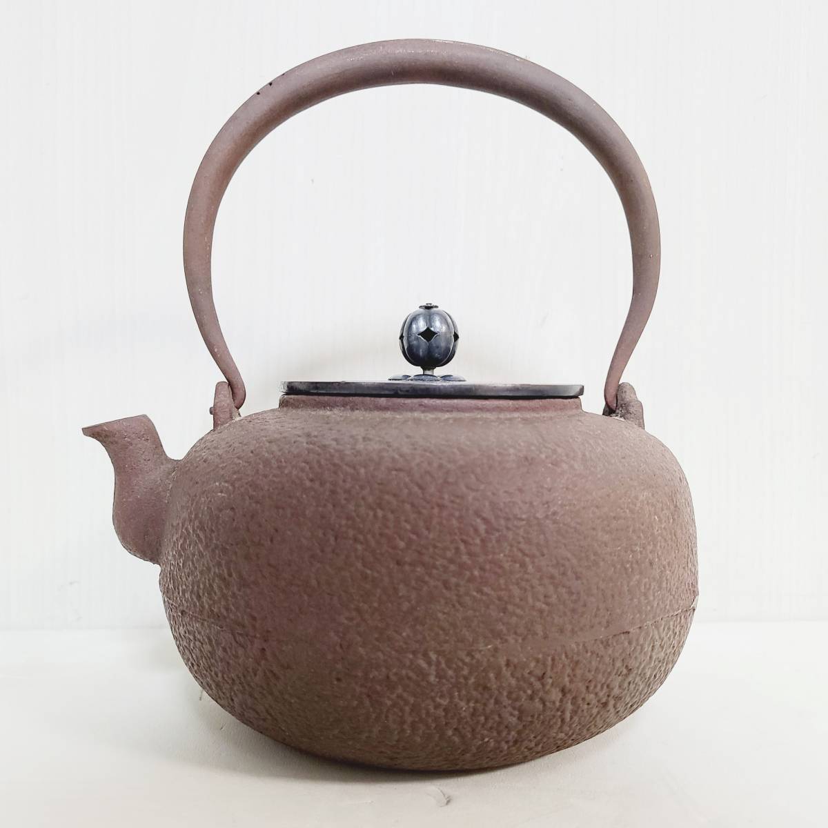 龍文堂 獨楽庵 鐘型鉄瓶 霰 湯沸し 煎茶道具 古美術 鉄瓶