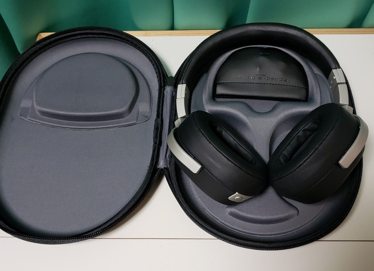 KEFポルシェデザインスペースワン over-ear ノイズキャンセ KEFポルシェデザインスペースワン over-ear ノイズキャンセ