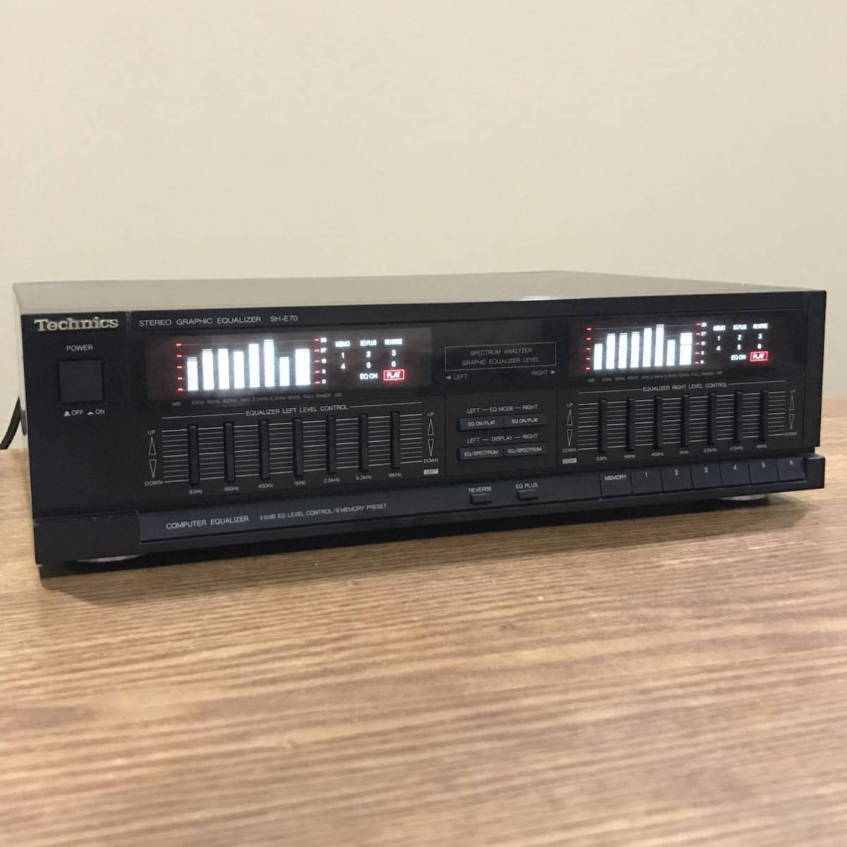 Technics SH-8075ステレオグラフィックイコライザー本体のみ Yahoo!オークション - Technics SH-E70 Graphic Equalizer