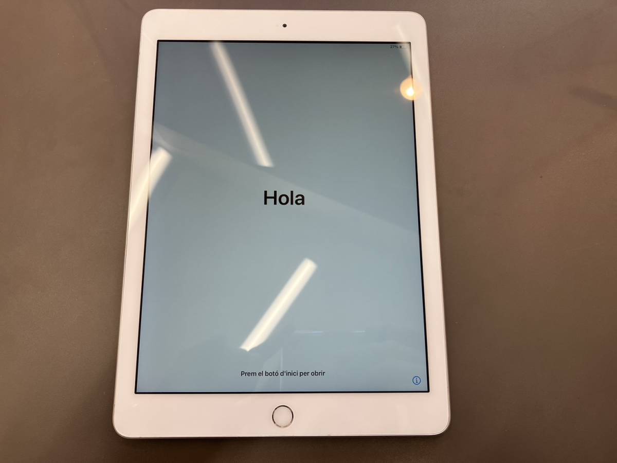 ヤフオク! - ☆【売り切り】初期化済み iPad 第6世代 32GB シ...