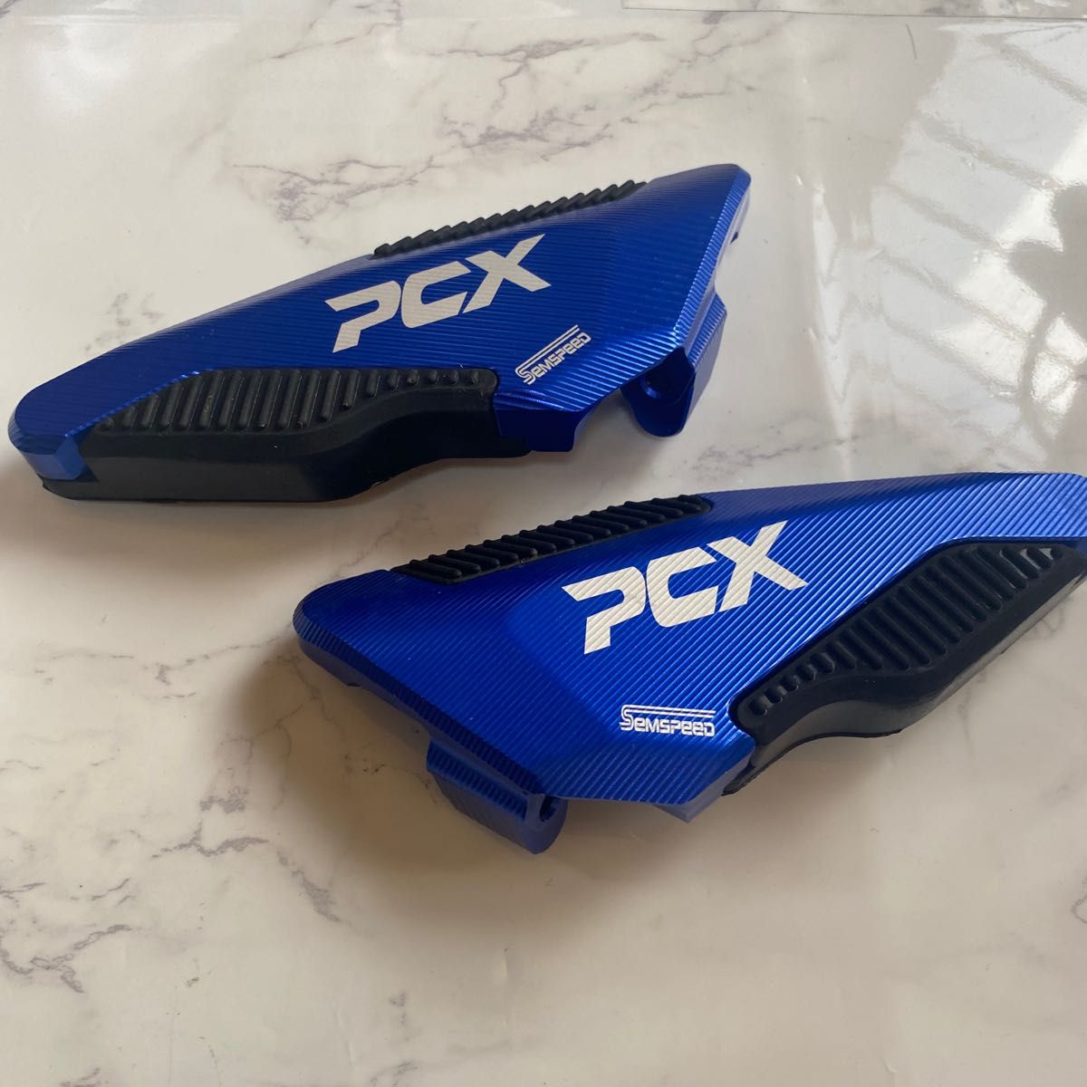 Semspeed製　PCX125 JK05 PCX KF47 タンデムステップ　ピニオンステップ左右　ブルー　新品