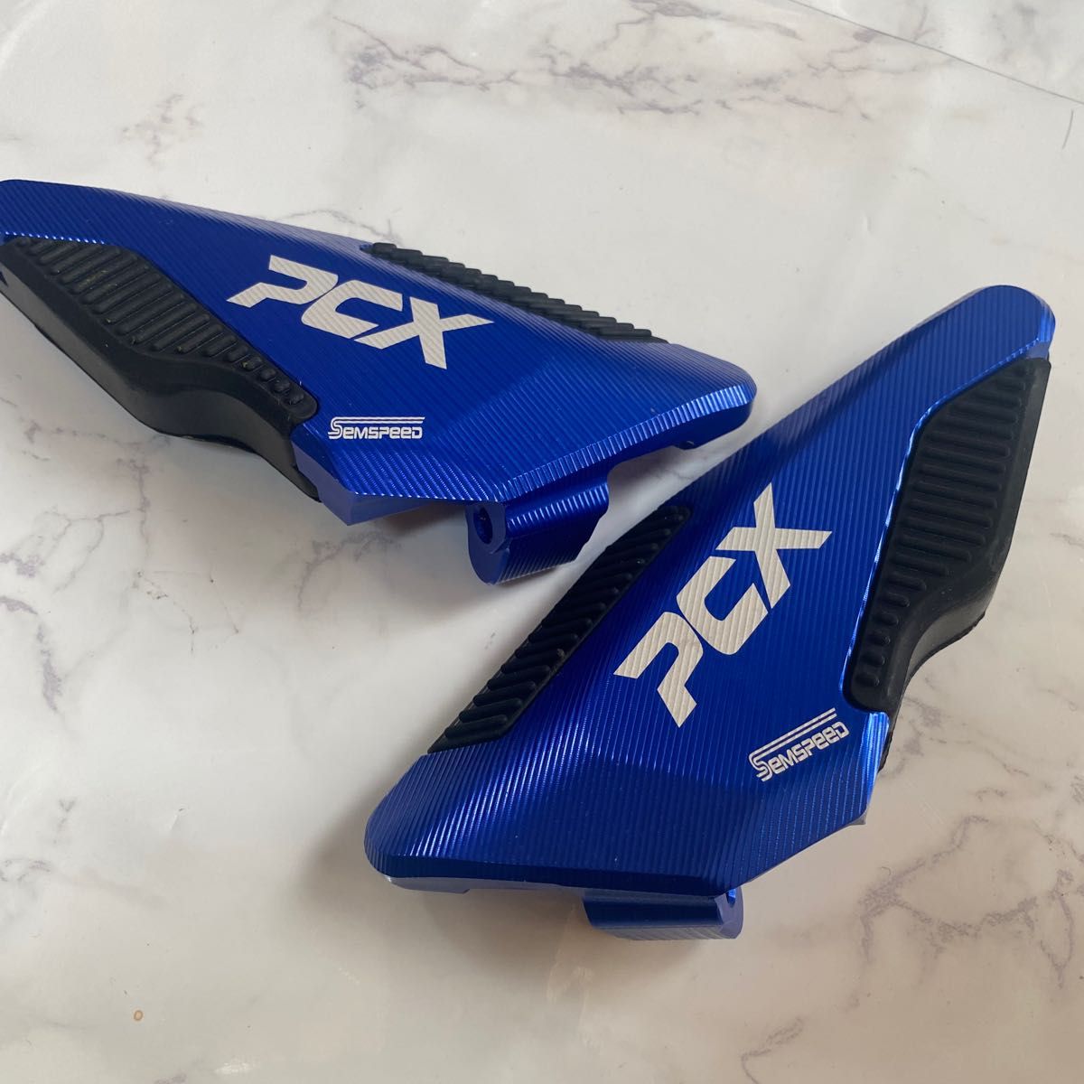 Semspeed製　PCX125 JK05 PCX KF47 タンデムステップ　ピニオンステップ左右　ブルー　新品