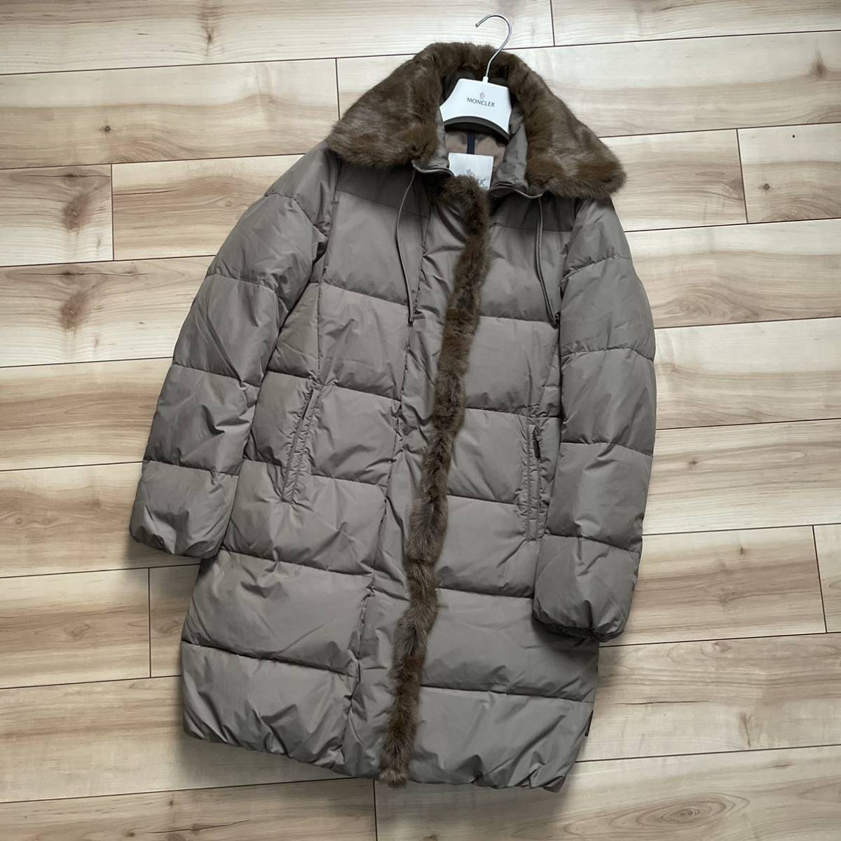 極美品】MONCLER CLEMATITE リスファー ダウンコート-