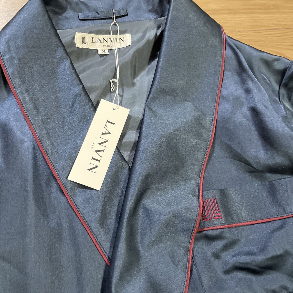 ランバン　シルク　ガウン　パジャマ　ナイトウェア　ルームウェア　西川産業　日本製　LANVIN PARIS 絹100% 高級品_画像3