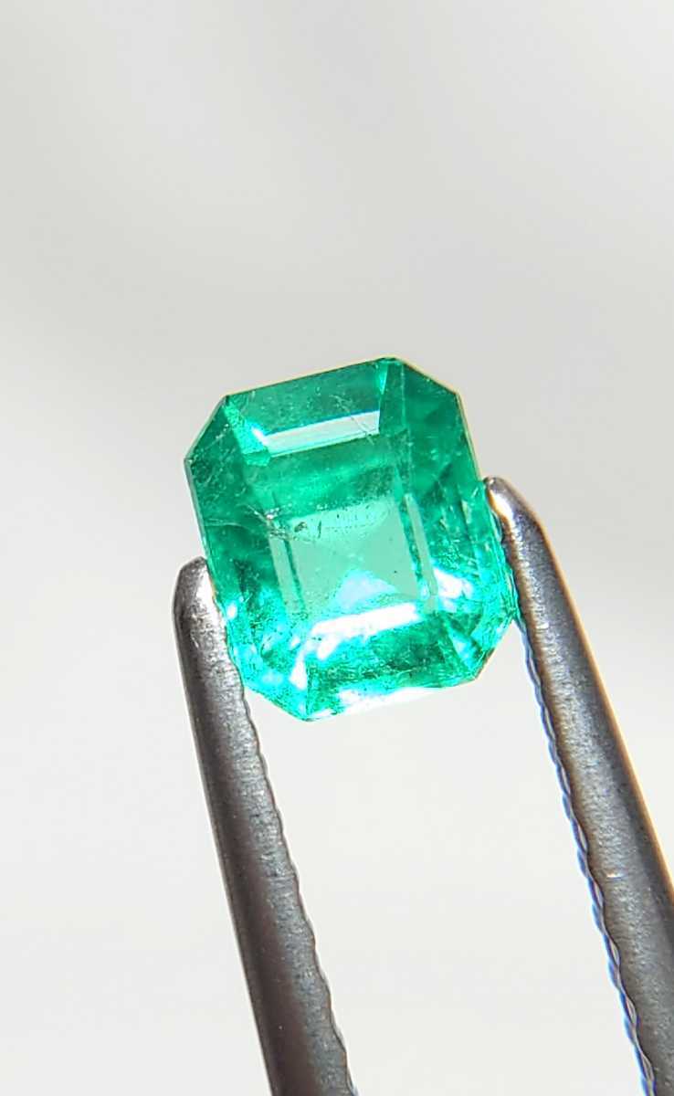 エメラルド 0.24ct ステップ ルース 微細なカケ（LA-4714）+inforsante.fr