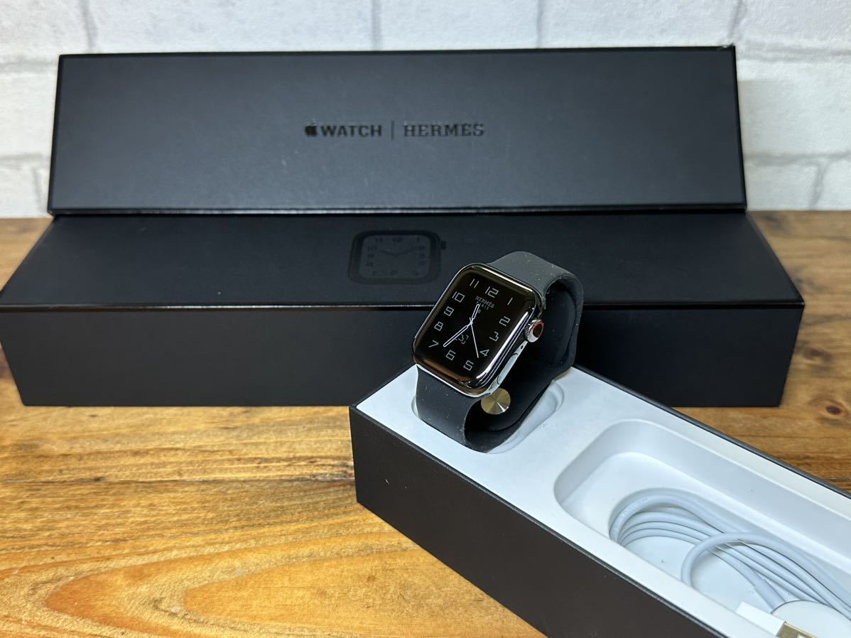 ☆即決 美品 Apple Watch series5 HERMES 40mm ブラック 本体 アップル