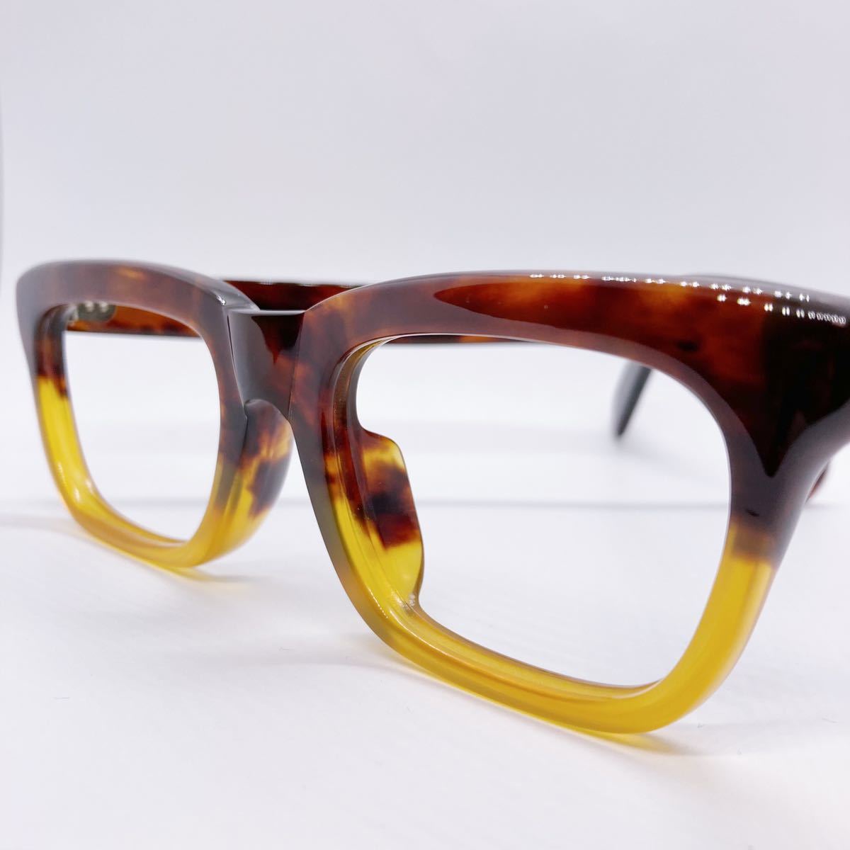 book@ tortoise shell 80 period glasses we Lynn ton dead stock Vintage made in Japan domestic production Crown punt Vintage glasses frame France 