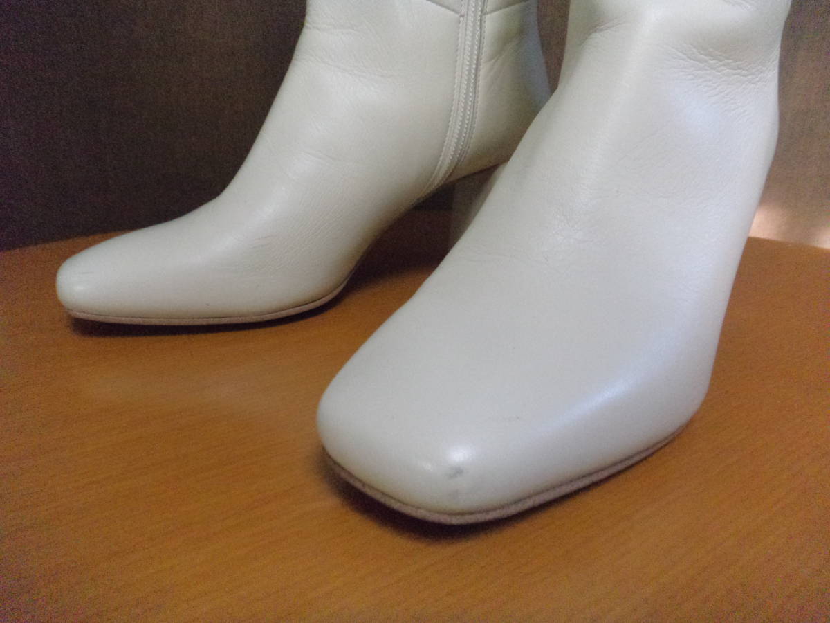ダイアナ　白　アイボリー　ホワイト　本革　ブーツ　２２センチ　　一度だけ着用の美品です。_画像6